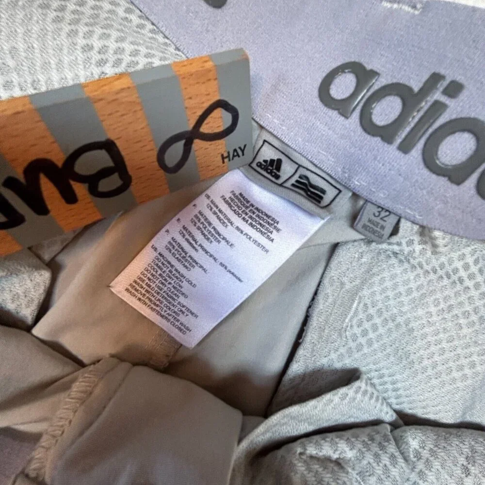Adidas Golf Men's Casual Flat Front Shorts Size 32 Beige Stretch Pockets Outdoor